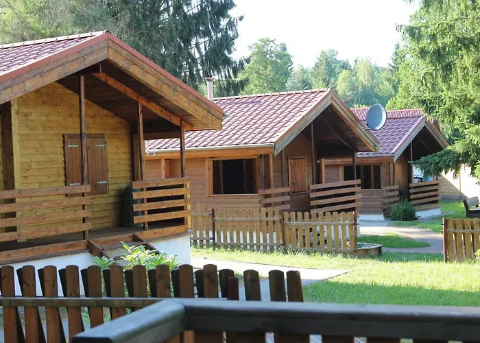 Domki Nad Jeziorem W Karlowicach