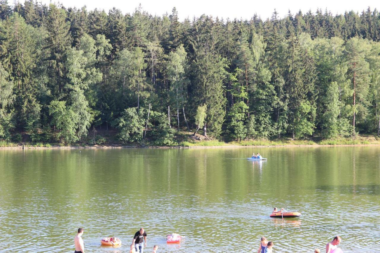 Lodge Nad Jeziorem W Karlowicach