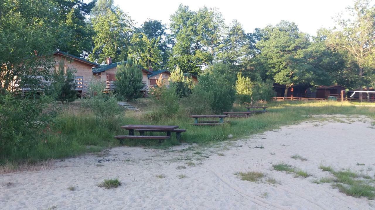 Nad Jeziorem W Karlowicach Lodge