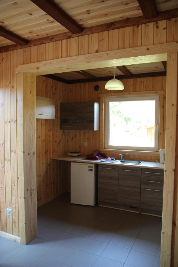 Nad Jeziorem W Karlowicach Lodge
